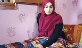 بدمعات الألم .. شابة فلسطينية أصابتها صواريخ الاحتلال بـ"الشلل" تناشد لمساعدتها في العلاج بالخارج!

نداء أبو دقة سكان خانيونس أصيب في العداون "الإسرائيلي" 2014 

اعداد: مثنى النجار