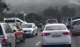 #فيديو الاحتلال يغلق المنطقة المحيطة بمستوطنة "هار ادار" عقب عملية اطلاق النار التي اسفرت على مقتل ثلاثة جنود واصابة رابع
