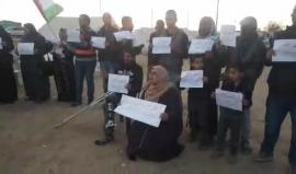 وقفة تضامنية مع الأسرى الفلسطينيين في مخيم العودة شرق مدينة غزة ضمن الفعاليات المستمرة #مسيرة_العودة_الكبرى