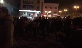 #شاهد #مباشر مظاهرات مستمرة أمام السفارة الأمريكية في العاصمة الاردنية عمان نصرة للقدس ورفضا لقرار ترامب . 
#القدس_عاصمة_فلسطين