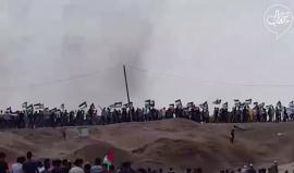 #فيديو توافد مستمر للمتظاهرين في المنطقة الحدودية الشرقية لجباليا شمالي قطاع غزة

#مليونية_العودة