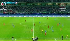 #شاهد
طفل كويتي يوقف مباراة منتخب الكويت ومنتخب عُمان بعد نزوله أرض الملعب حاملا العلم  الفلسطيني