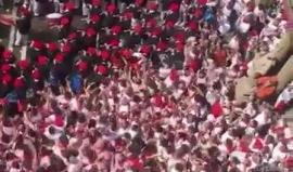 #شاهد حشد الجمهور الكرواتي الذي يتأهب بحماس لنهائي كأس العالم المرتقب اليوم أمام #فرنسا