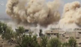 هكذا تسقط براميل الموت المتفجرة على مدينة #داريا بريف دمشق !