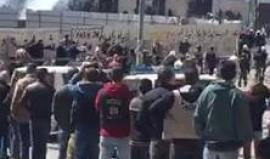 #شاهد لحظة قمع السلطة لمسيرة حزب التحرير في الخليل التي خرجت رفضا للاعتقال السياسي