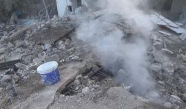 الدمار في مدينة عربين بريف دمشق جراء الغارات الجوية ليلية أمس