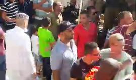 #شاهد #مباشر من باب الاسباط واستمرار المطالبات والهتاف بفتح باب حطة للدخول إلى الأقصى لصلاة العصر .