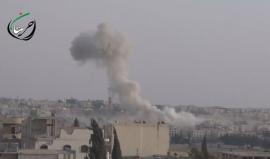 #شاهد .. من الغارات الروسية بالصواريخ الفراغية على أحياء مدينة حريتان شمال #حلب.