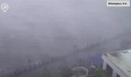 #مباشر الإعصار فلورانس يضرب ولايات كارولينا الشمالية والجنوبية وفرجينيا، ونزوح أكثر من مليون أمريكي من منازلهم .