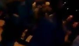 #شاهد مستوطنون يهاجمون منازل الأهالي قرب مستوطنة "كريات أربع" المقامة على أراضي الخليل ما أدى لإصابة طفلين.