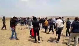 #مباشر اعتداء قوات الاحتلال على المشاركين في مسيرات العودة الكبرى على الحدود الشرقية لمدينة خانيونس 
#جمعة_الشباب_الثائر