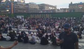 #مباشر
  افطار جماعي في ساحة البلدية في العاصمة الدنماركية  - كوبنهاغن 
السبت ٢٤ رمضان ١٤٣٩ 
٩ حزيران ٢٠١٨
#تصويرماهر حشاش