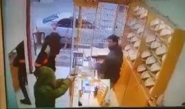 #فيديو عملية سطو مسلح على محل لبيع الذهب في يطا جنوب الخليل