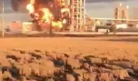 #شاهد .. انفجار ضخم في مصفاة لتكرير النفط في مدينة بافيا الإيطالية جنوب ميلانو .