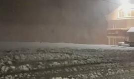 #شاهد .. تواصل تاثير المنخفض الجوي على بلاد الشام وتساقط للثلوج على مدينة كفرديبان اللبنانية مساء اليوم.