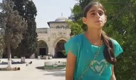 #شاهد .. طفلة مقدسية تنشد "أنشودة الرباط" داخل المسجد الاقصى .