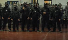 #شاهد موقع صحيفة" يديعوت" ينشر جانب من إرهاب سلطات الاحتلال بحق الأسرى، ويظهر مقطع من اقتحام سجن جلبوع .