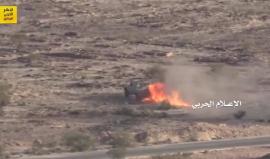 #شاهد الحوثيون يبثون مشاهد لاستهداف مركبات وآليات تابعة لقوات التحالف العربي خلال المعارك الدائرة .