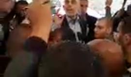 القائد يحيى السنوار في مخيم العودة الكبرى على الحدود الشرقية لمدينة خانيونس