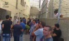 #شاهد .. انسحاب قوات الاحتلال من محيط منزل الشهيد مصباح ابو صبيح في الرام بالقدس المحتلة وتوافد عشرات المواطنين إليه بعد مواجهات أسفرت عن إصابة شابين برصاص الاحتلال . 

#مصباح_القدس