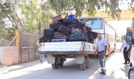 #شاهد .. لحظة سماح السلطات المصرية بدخول المسافرين الى الجانب المصري قبل قليل  بعد انتظار ساعات امام البوابة المصرية في معبر رفح .
تصوير مراسلنا عبد الرحمن الكحلوت