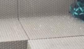 تساقط الأمطار والبرد على سواحل مدينة تل الربيع المحتلة