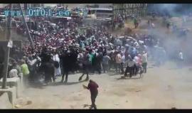 #شاهد .. اعتداءات قوات الاحتلال على المواطنين المتوجهين للأقصى صباح اليوم على حاجز قلنديا شمال القدس المحتلة وإطلاق النار والغاز والسام والذي أدى إلى استشهاد المواطن تيسير محمد حبش " 61 عاما"  من عصيرة الشمالية قضاء نابلس فيما اصيب أكثر من 40 آخرين بجراح 