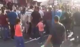 فيديو خلال اعتداء أحد العناصر الذين يتبعون لحركة فتح على الصحفية مجدولين حسونة خلال مشاركتها في مسيرة طولكرم للمطالبة برفع العقوبات عن قطاع غزة
#ارفعوا_العقوبات