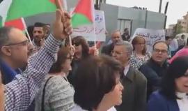 خلال تضامنهم مع موظفي غزة .. 

#شاهد ماذا قال أحد مؤيدي عباس خلال وقفة في رام الله نددت بخصم الرواتب !