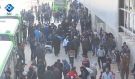 تجهيز الدفعة الثالثة من اهالي حي #الوعر للخروج قسراً نحو مدينة #ادلب 
وكالة ثقة