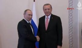 #شاهد| الرئيس التركي #أردوغان يلتقي نظيره الروسي لعودة العلاقات بين البلدين