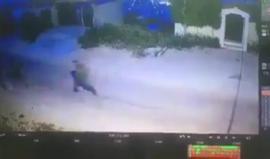 بعد مطاردة دامت 5 سنوات .. 

#شاهد لحظة اعتقال قوات الاحتلال للشيخ بسام السعدي في مدينة جنين مساء أمس