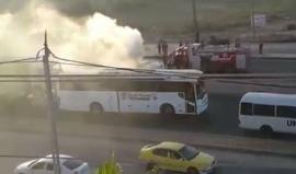 #شاهد إحتراق محرك حافلة ينقل طالبات مدرسة على شارع صلاح الدين وسط قطاع غزة صباح اليوم وتم السيطرة على الحريق من قبل الدفاع المدني دون إصابات