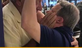 #شاهد أب في الـ 88 من عمره يلتقي بنجله ذو الـ 53 عاماً الذي يعاني من "متلازمة داون"