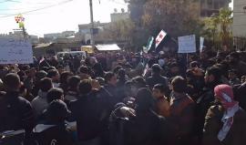 مظاهرات حاشدة في دوما بريف دمشق لتؤكد على استمرار الثورة . 
#الثورة_تجمعنا