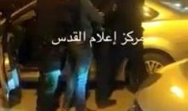قوات الاحتلال تعتقل شاب بوحشية في شارع صلاح الدين بالقدس