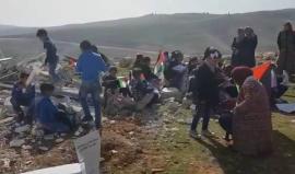 شاهد بشاعة الاحتلال الاسرائيلي .. هدم مدرسة تجمع أبو نوار في القدس المحتلة