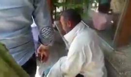 مقطع مؤثر لرجل سوري عقب القصف الروسي المكثف على مدينة #إدلب