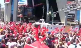 #شاهد الأتراك يحتفلون بإسقاط محاولة الانقلاب على الشرعية في العاصمة أنقرة