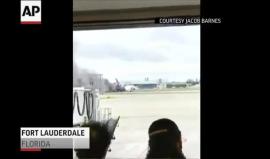 شاهد حريق في طائرة ركاب تابعة لشركة فيدكس بولاية فلوريدا الأمريكية