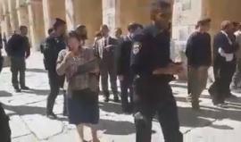 مستوطنون يقتحمون المسجد الأقصى المبارك بحماية أمنية