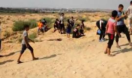 #شاهد المواجهات المندلعة شرق مخيم البريج وسط قطاع غزة، تضامناً مع المسجد الأقصى المبارك.
تصوير: محمد الخطيب