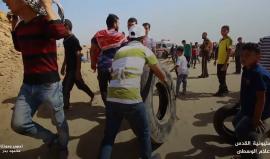 #شاهد وصول إمدادات وحدة الكوشوك اليوم إلى نقطة الفعاليات قرب السياج الفاصل شرق البريج. 
تصوير محمود بدر