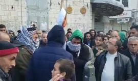 #شاهد فلسطينيون غاضبون يحرقون ترامب في #نابلس.
#القدس_عاصمة_فلسطين
#القدس_عاصمه_فلسطين_الابديه