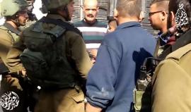 لحظة اعتقال قوات الاحتلال للطفل محمد المحروق في منطقة أم الدالية جنوبي الخليل

تصوير عبد العليم السلايمه