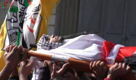 #شاهد من مراسم تشييع جثمان الشهيد محمد عقل من مسقط راسه بيت أولا بالخليل والذي تم اطلاق أنار عليه بدم بارد من قبل جنود الاحتلال في مدينة رام الله . 
تصوير عارف جابر