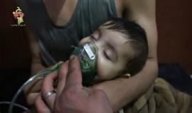 الكيماوي يُبيد أهالي دوما .. 

150 شهيدا وأكثر من 1000 جريح سقطوا ضحايا القصف الكيماوي الذي نفذه النظان السوري فجر اليوم