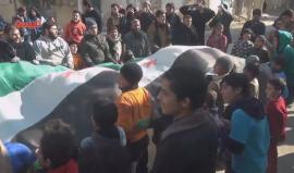 مشاهد من مظاهرة في مدينة #تلبيسة بريف #حمص الشمالي خرجت ضمن مظاهرات جمعة #الثورة_تجمعنا