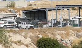 #شاهد | من مكان استشهاد شاب فلسطيني برصاص الاحتلال على حاجز الكونتينر شمال شرق بيت لحم بدعوى محاولته تنفيذ عملية استشهادية