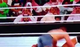 مغردون سعوديون يُعلقون على مقطع فيديو يُظهر حماس رئيس هيئة الرياضة السعودية تركي آل الشيخ خلال حضوره أول عروض المصارعة الحرة التي أقيمت في الرياض